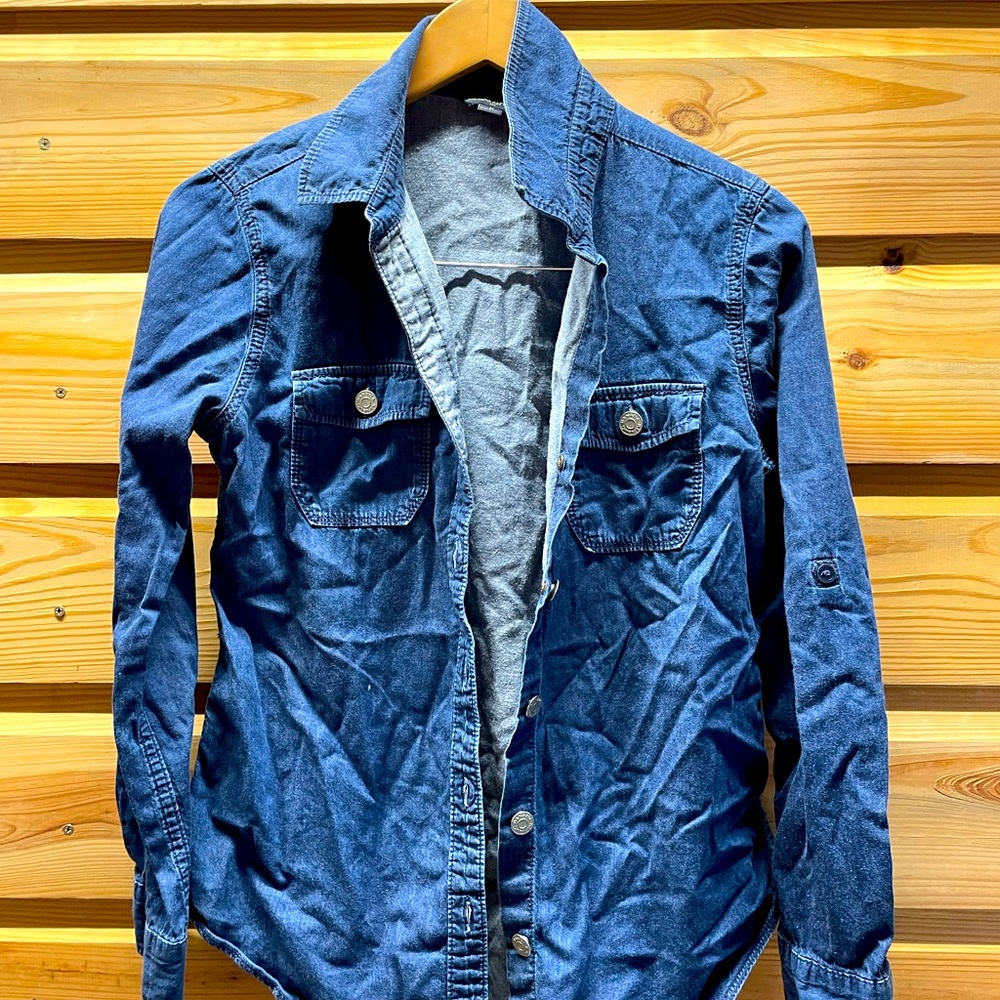 Small banana Republic